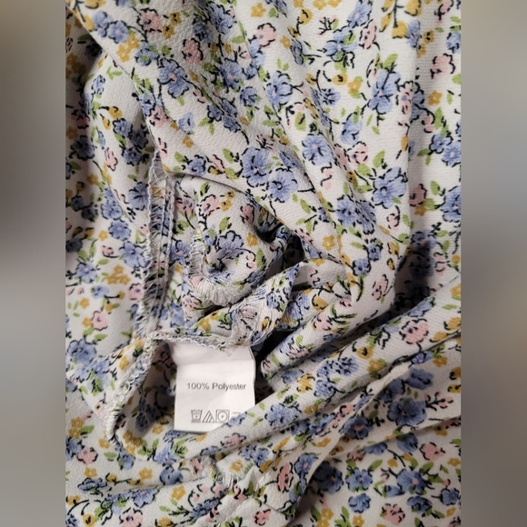 Shein Curve 2XL Long Dress Criss Cross V Neck Partial Elastic Waist Floral EUC - Picture 3 of 4